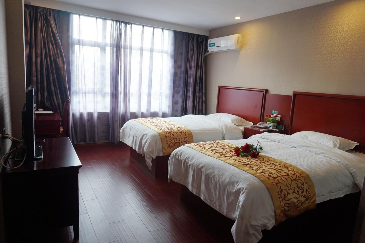 Greentree Inn Liaoning Dalian Development Zone Jinma Road Pedestrian Street Express Hotel Exterior photo