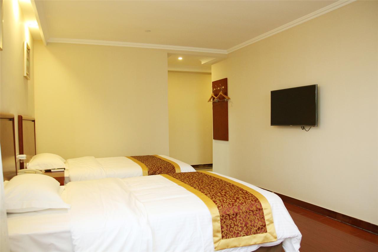 Greentree Inn Liaoning Dalian Development Zone Jinma Road Pedestrian Street Express Hotel Exterior photo