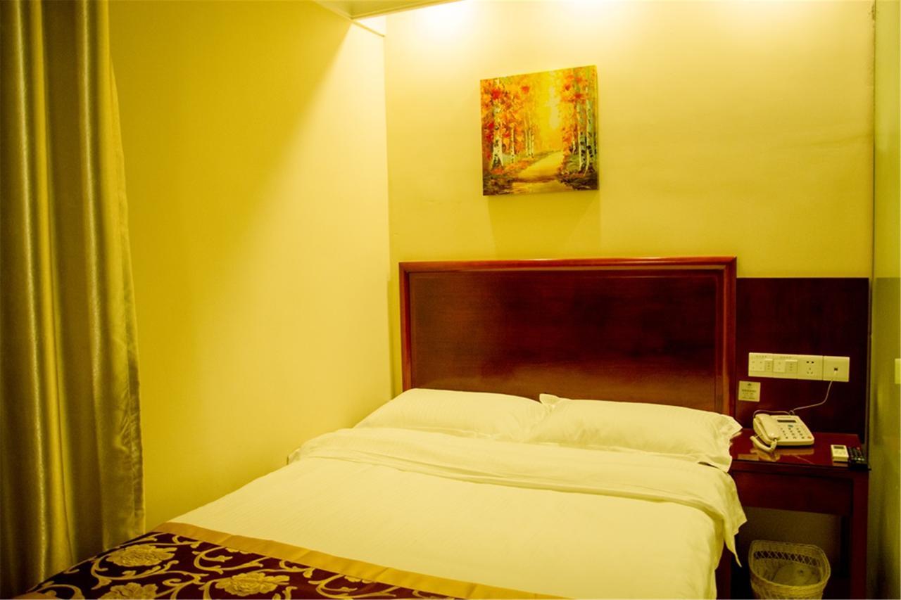 Greentree Inn Liaoning Dalian Development Zone Jinma Road Pedestrian Street Express Hotel Exterior photo